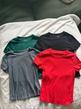 Old Navy Short Sleeve Tees in Red, Black, Green, Gray